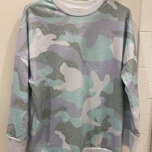 Camo crew neck